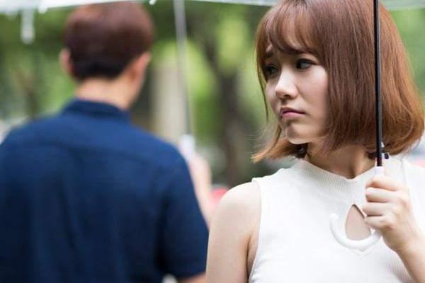 离婚时,前夫承诺每月一号给我打一千,五年后我