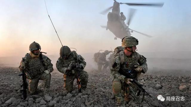 美国在阿富汗部署了上万驻军,想拉中国进帝国