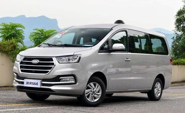 此车长5米2, 百公里油耗5L, 空间大, 起步10万