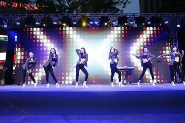 8.26大事件!本周日,新玛特旁中央财富广场营销