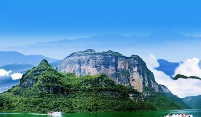 湖北这个城市现开行高铁、动车94列,这条铁路