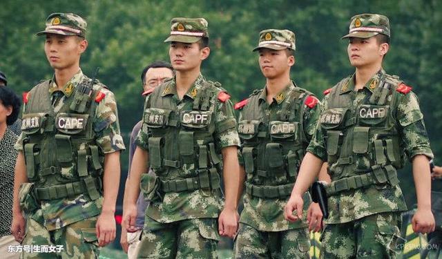 农村的娃娃当兵的没有以前多了,村民道出原因