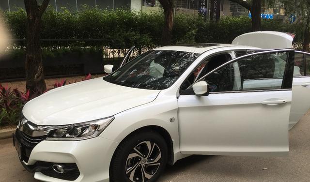 全款落地19.3万, 雅阁2.0精英白提车作业, 车主: 颜值第一