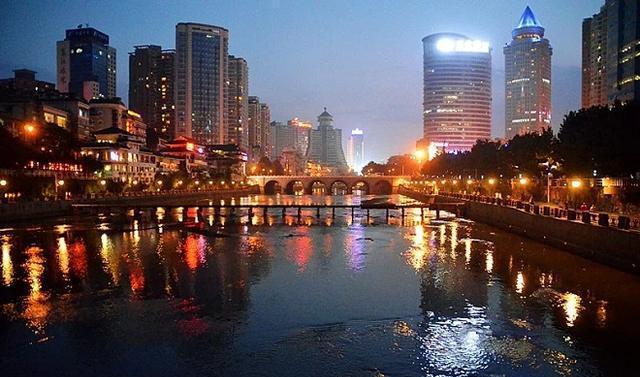 贵阳人口流入吗_贵阳水晶汇美女多吗