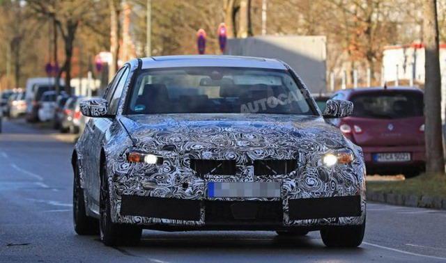 全新宝马M3的路试谍照，基于宝马新的CLAR平台打造