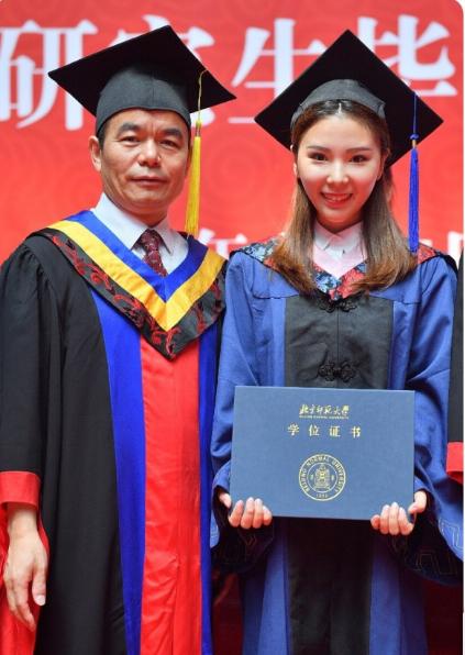 体操冠军何可欣近况,如今大学深造成研究生,2