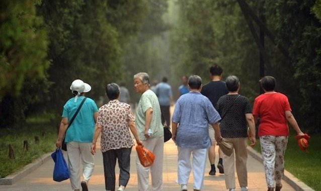 美媒称我国才是世界经济老大,但是人口老龄化