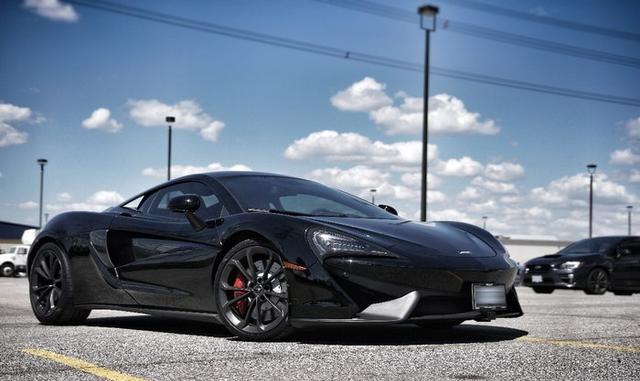 摄影师朋友助阵 拍迈凯伦540C写真