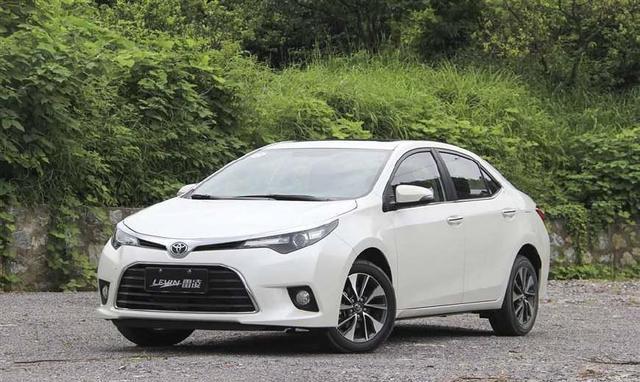 最良心的日系家轿来袭！为争销量再降3万，仅10万起，卡罗拉慌了