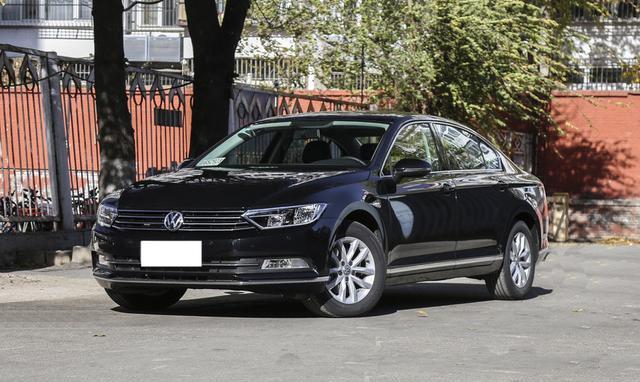 在高速公路上正常行驶的汽车撞死人需要负责吗