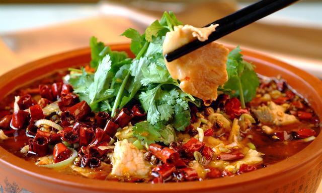 胖胖说美食:一道麻辣鲜香的水煮肉片做法,那是相当费