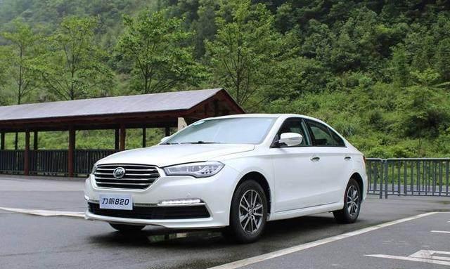 最失败的国产车,因名字没取好,仅售7万,仍无人问津!
