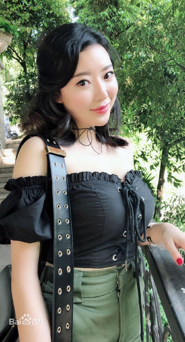 蒋娉婷短裤图片