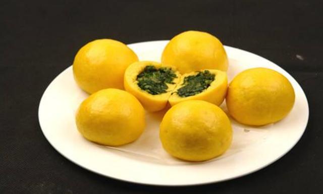 厨师长忠告:做玉米面菜团子只需一个窍门，皮薄馅大好吃无比!