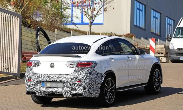 奔驰GLC L上市时 AMG GLC63 Coupe凑了热闹