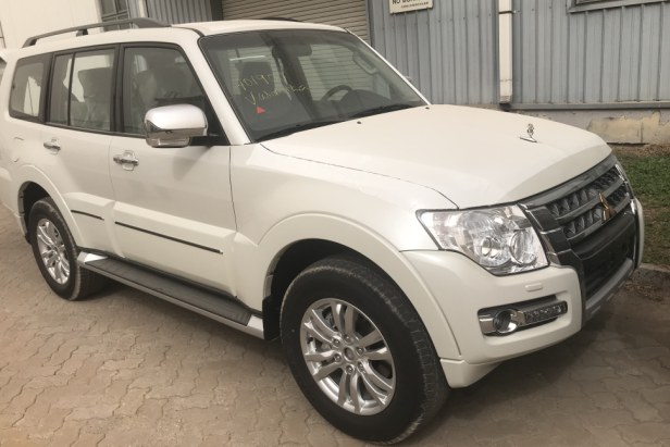 18款帕杰罗V97全地形越野SUV