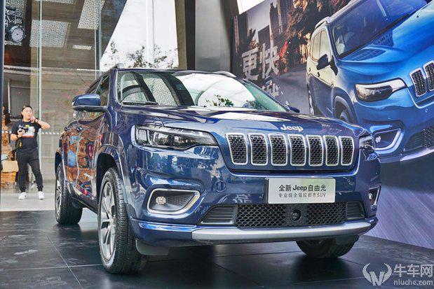 解读4大产品亮点，实拍全新Jeep自由光