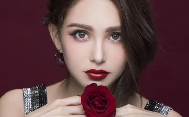 全球最美的5位混血儿女明星,中国仅上榜2位,第