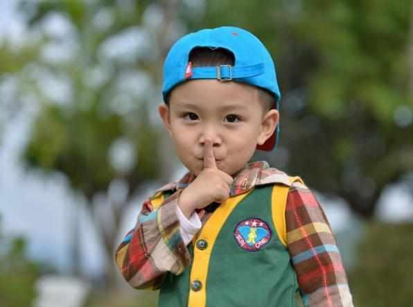 4岁男孩说话口齿不清, 张开嘴后医生就明白了