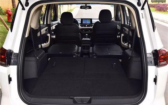 这台可以平躺睡觉的神车只要5.68万起