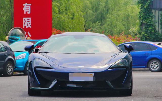 入门级不到300万, 配拉法的开门方式, 买奥迪R8的后悔了