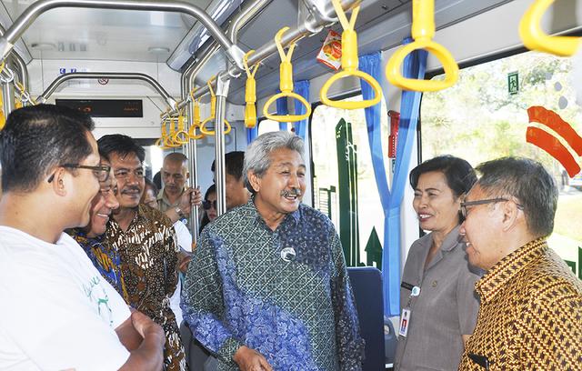 巴厘岛省政府点赞，比亚迪纯电动巴士服务IMF和世界银行年会