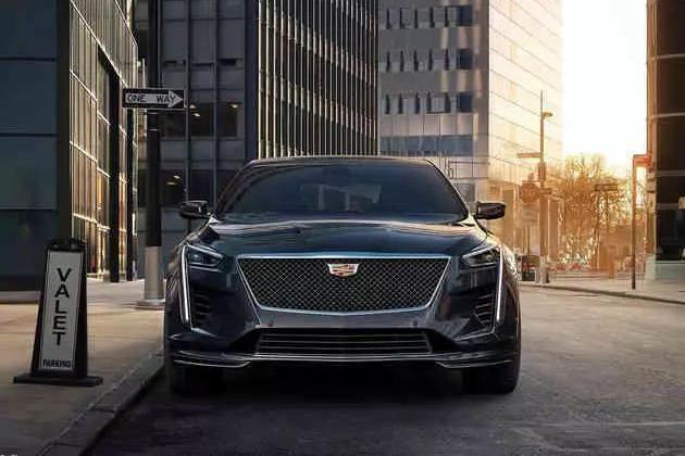 都说宝马M5没对手，可遇到凯迪拉克CT6 V-Sport就怂了？