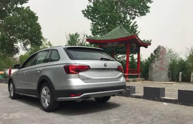 家里出钱让我买车，我买这台车回家后，母亲上来 就给我一嘴把子