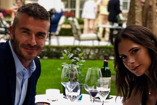 贝克汉姆和维多利亚结婚十九年纪念日,参加小