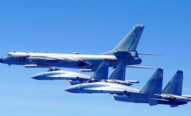 解放军多型战机双向绕飞台岛巡航岛内炸锅