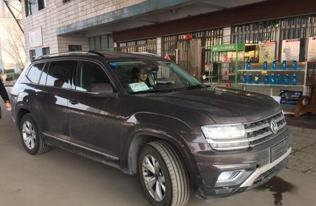 偶遇一款7座SUV, 还未上牌就更霸气, 30万完胜Q7!