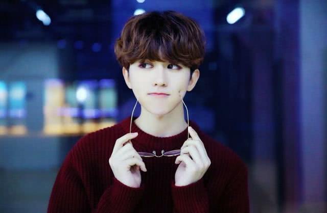 五官长的好是什么样的帅?蔡徐坤实力证明帅的