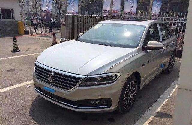 大众朗逸PLUS实车到店，4S店公布报价表，这个价格你接受吗？