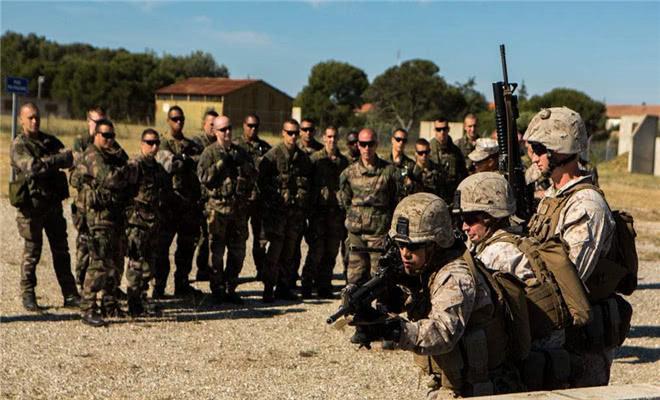 法国外籍兵团是全球最正规的雇佣兵军队，各国士兵都能加入！