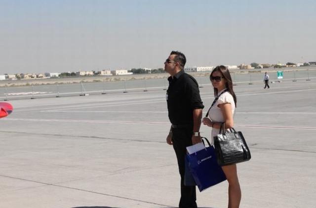迪拜美女来中国度假,刚下飞机就愣了:这是个发