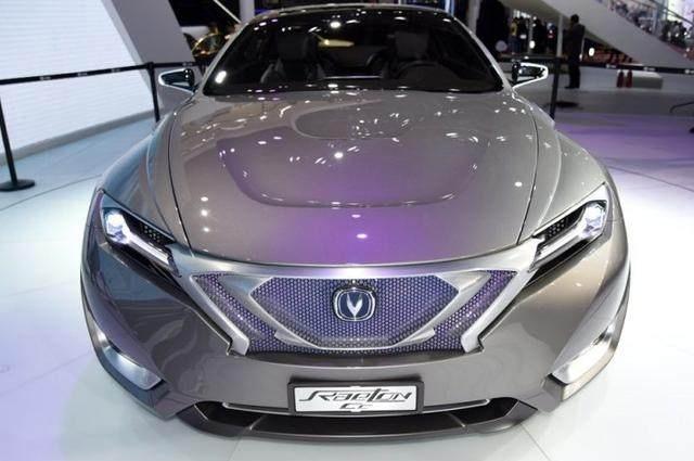 国产轿车也有真实力, 4秒破百, 对开门设计不输法拉利, 仅售15万