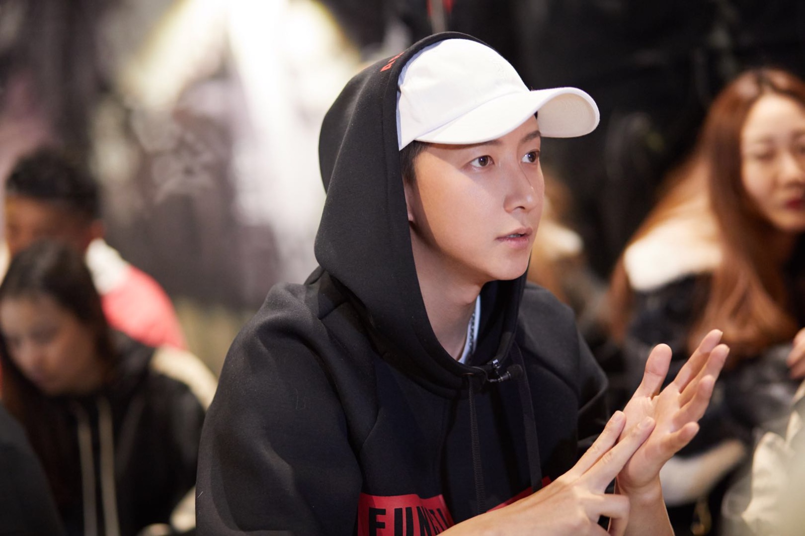 韩庚《这!就是街舞》传递街舞精神 并感谢队员