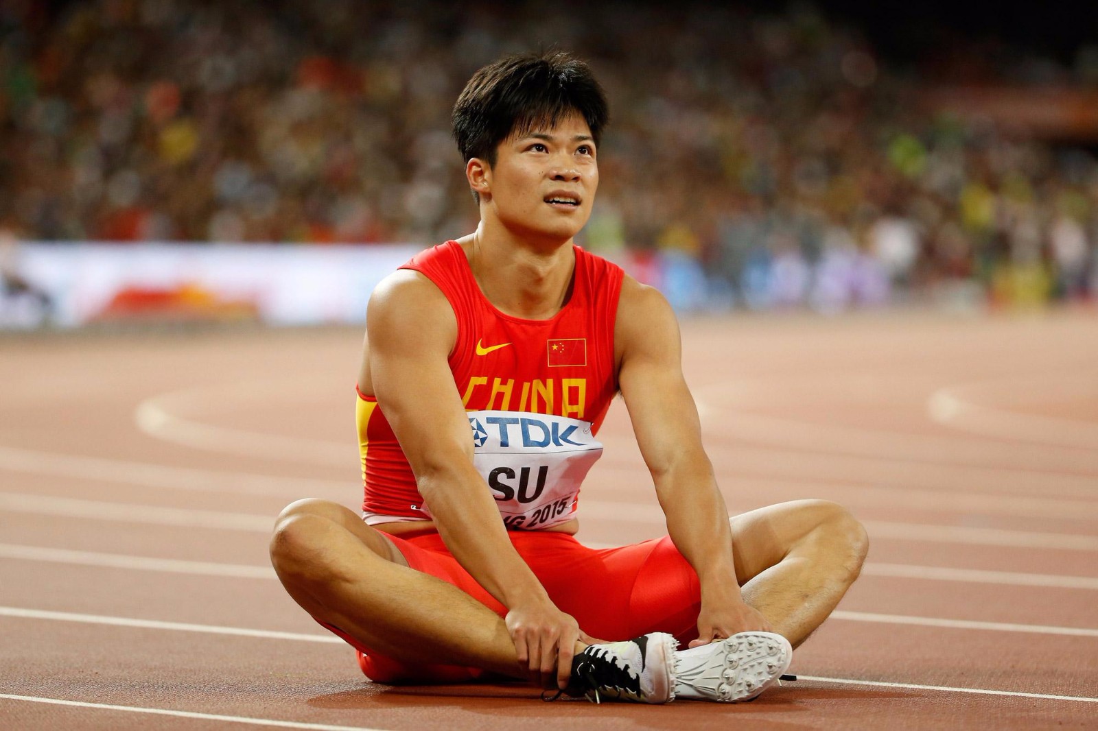 中国骄傲!苏炳添跑出9秒90,美国解说:世界上跑