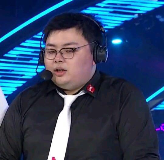 西卡米狗赛狗西卡米狗闹闹闹是什么歌