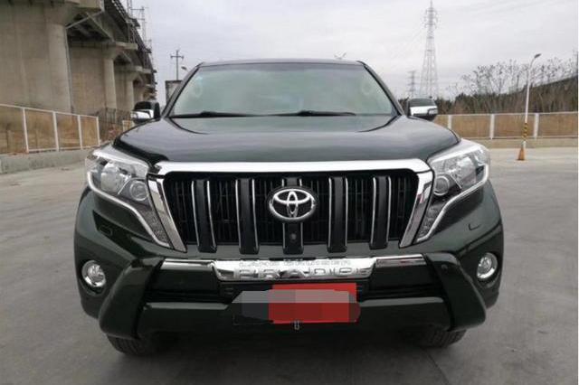 花37万买辆普拉多代步，当打开后尾箱的那一刻，整个人呆住了