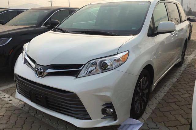 18款丰田塞纳最好最实用的MPV