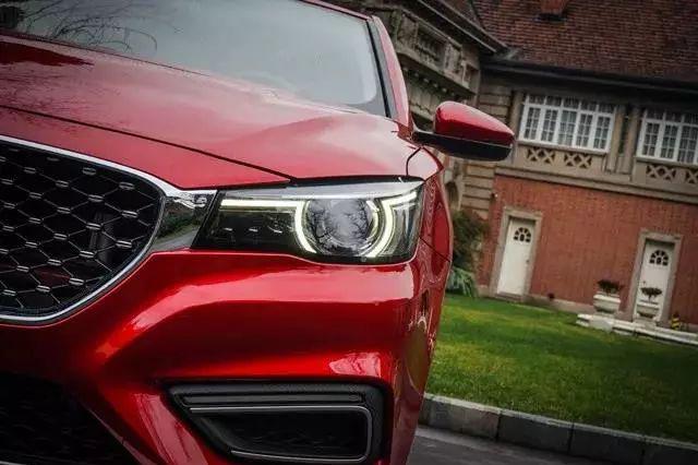 次元力爆棚 拯救宅男的竟然是6到起飞的它