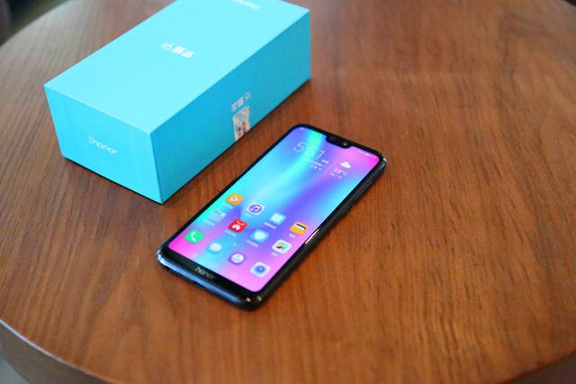 荣耀9i评测:很吓人的技术,却让人爱不释手