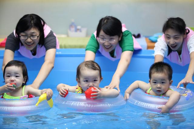 水育早教游泳让孩子变的更聪明更健康