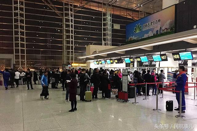 价值百万珠宝箱被错拿,天津机场民警三小时帮旅客找回