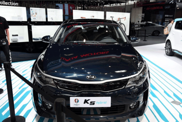 轴距2米8, 全景天窗, 2.0T, 逼格超高赛雅阁, 降至10万内很诱人!