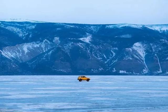 李健念念不忘的贝加尔湖 冬天竟美得如此惊心