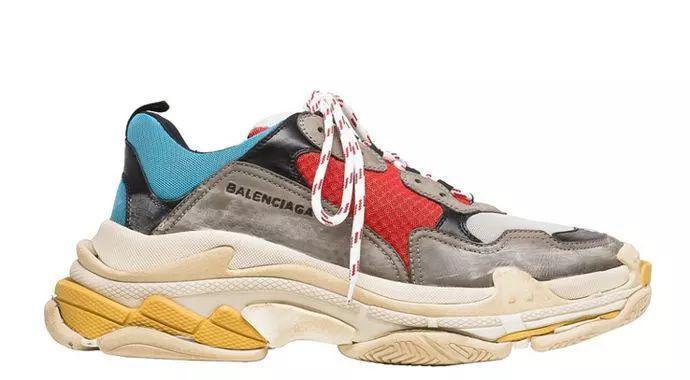 还在挤破头买巴黎世家?醒醒吧,这些老爹鞋更值