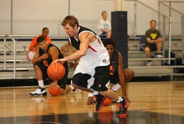 NBA能把球员训练成顶级球星 那训练师的什么