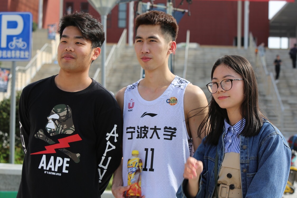 当坐镇主场的宁波大学篮球队成功拿到全国赛在